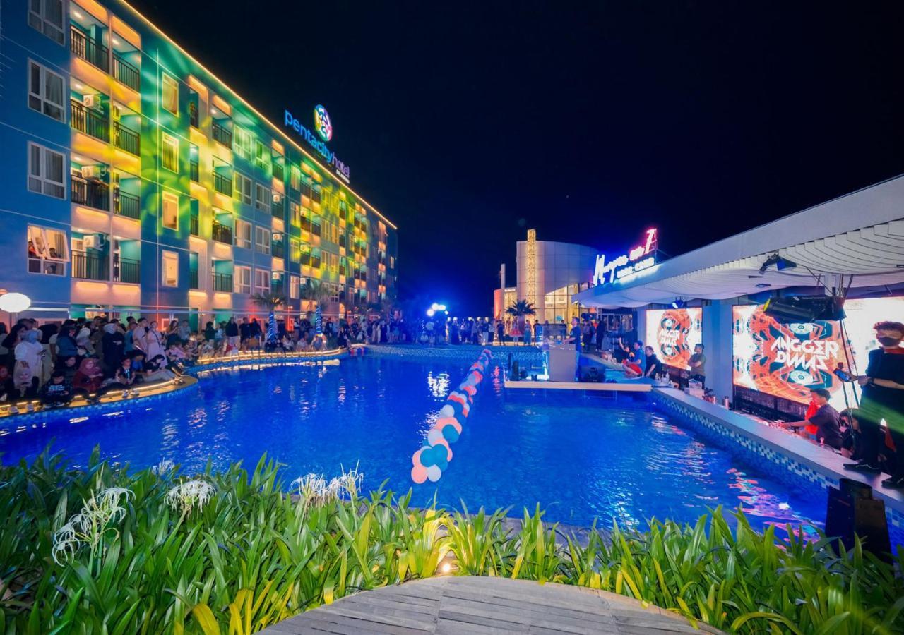 Pentacity Hotel Balikpapan Exterior foto