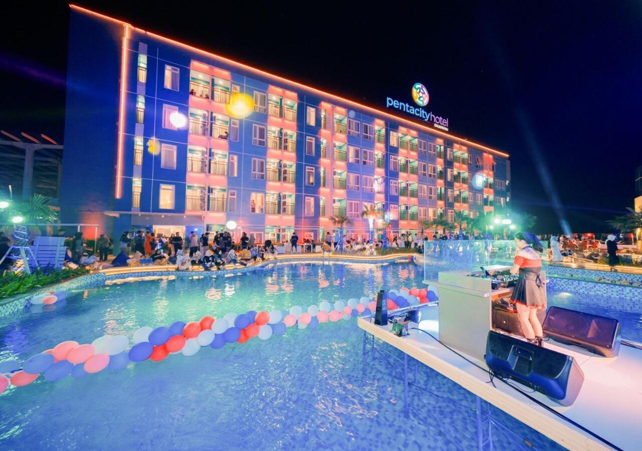 Pentacity Hotel Balikpapan Exterior foto