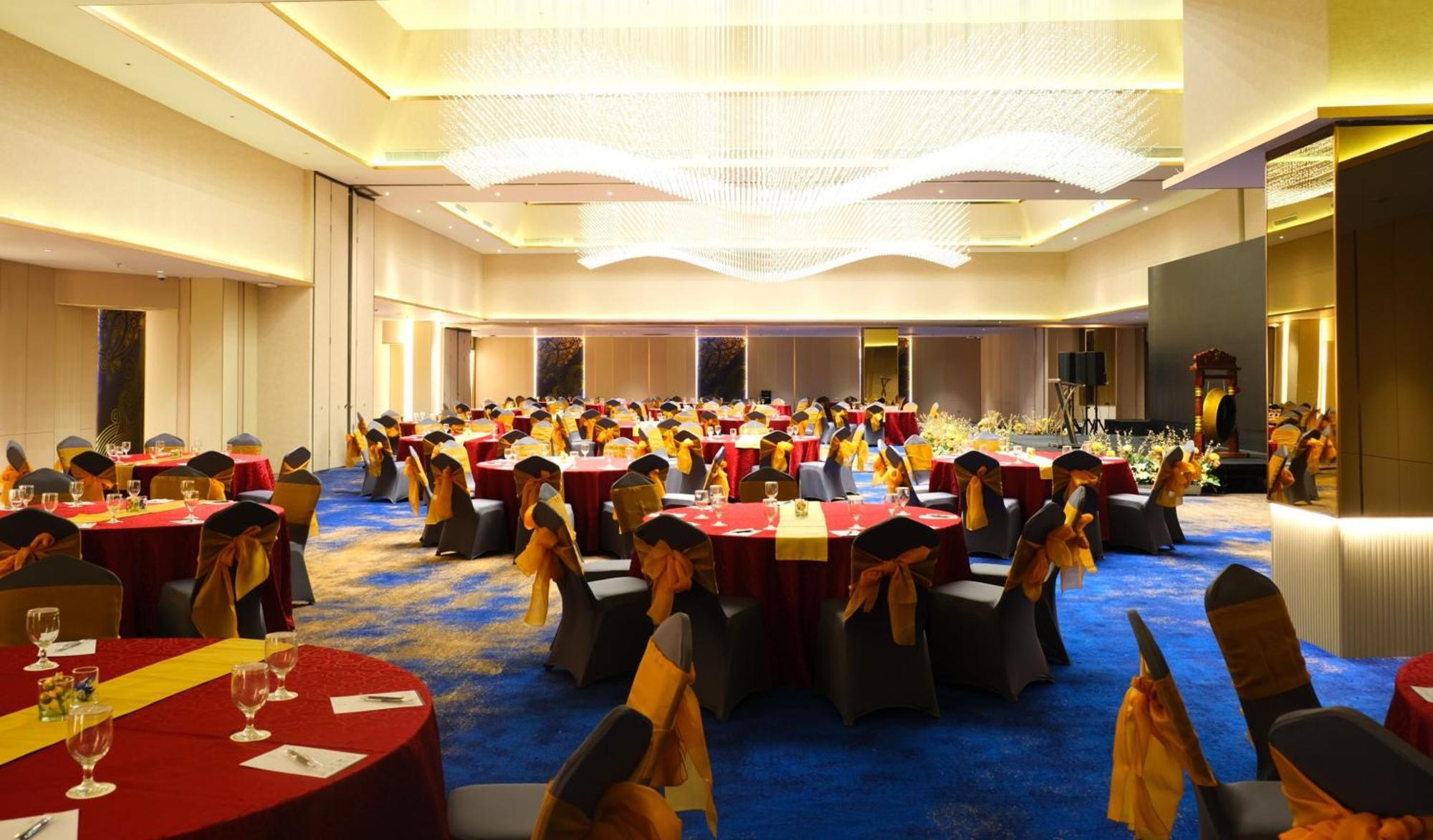 Pentacity Hotel Balikpapan Exterior foto
