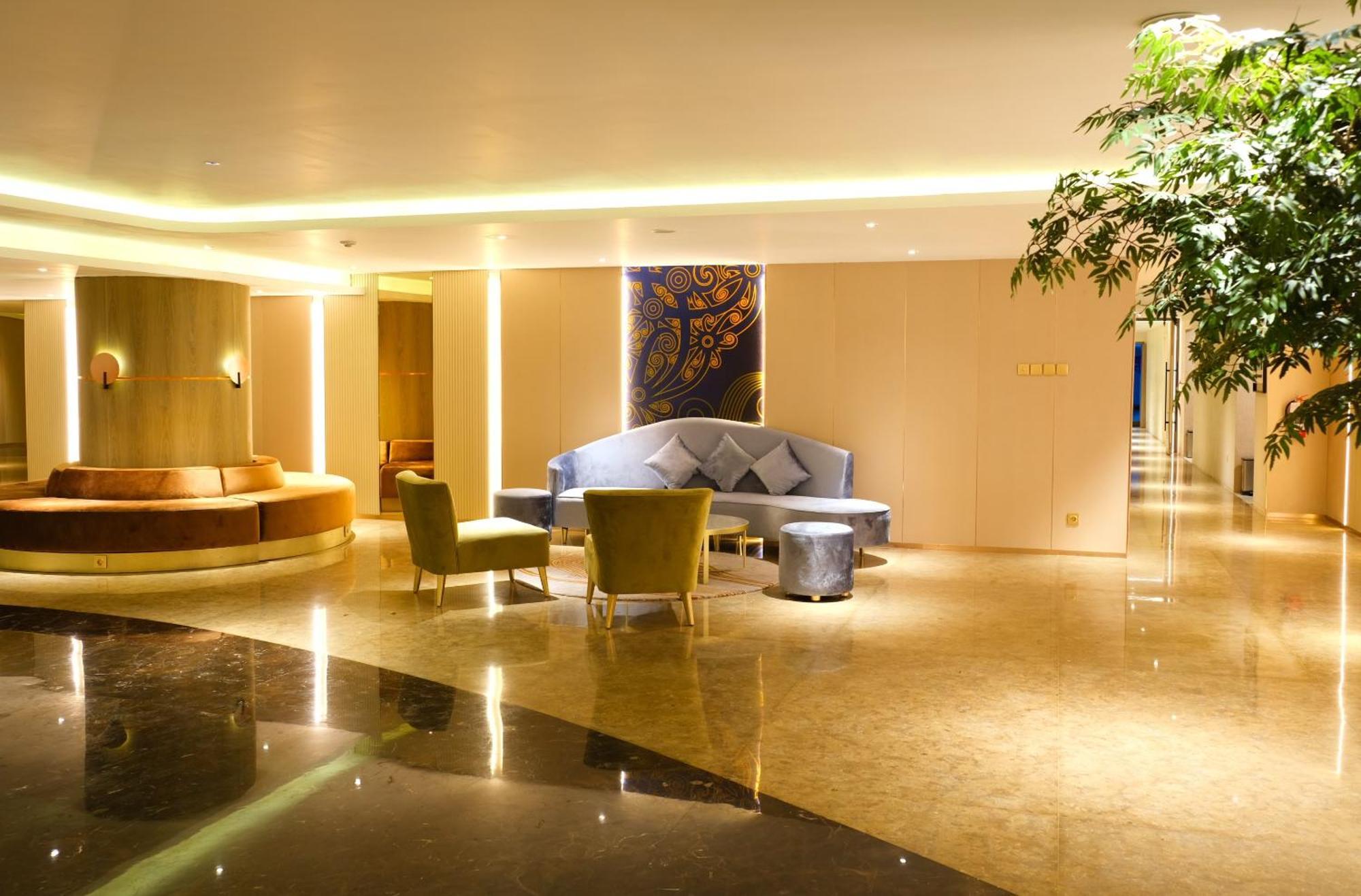 Pentacity Hotel Balikpapan Exterior foto