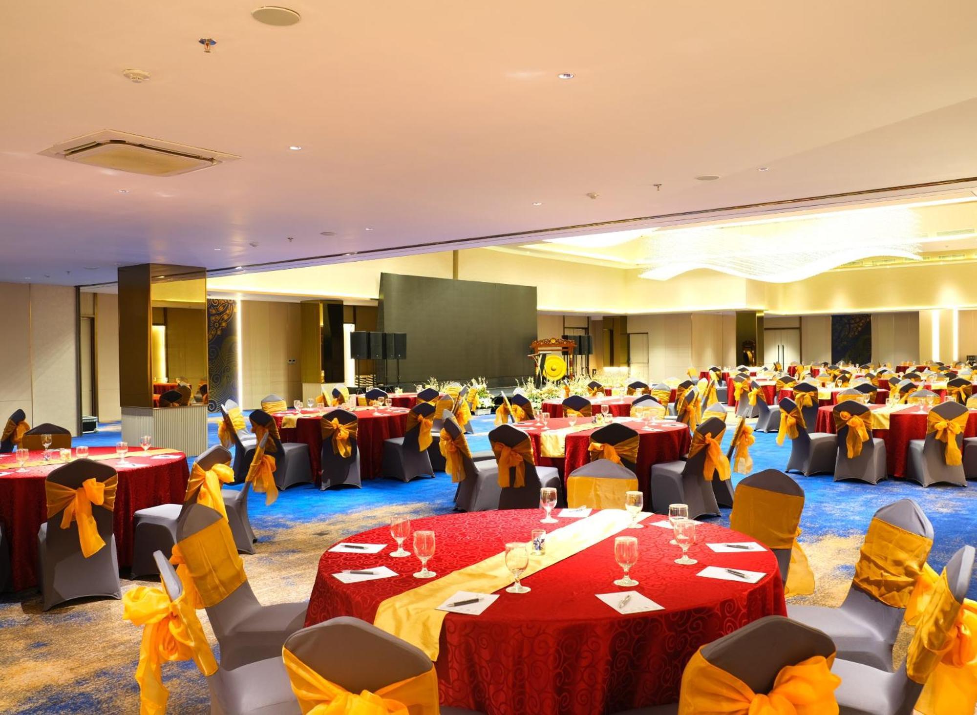 Pentacity Hotel Balikpapan Exterior foto